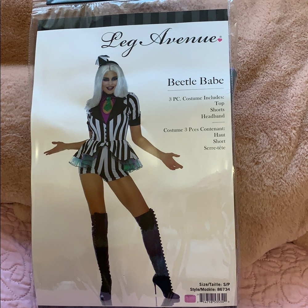 Leg Avenue NWOT Beetle Babe costume